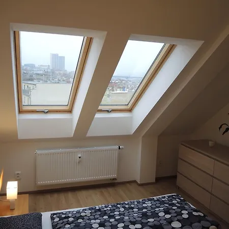 Lejlighed Nusle Attic Prag